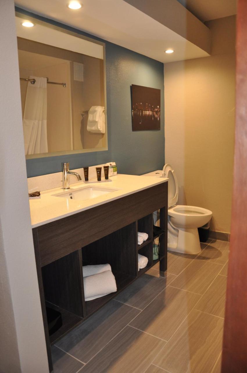 Nobile Parkway At Celebration Orlando Very Close To Theme Parks Hotel