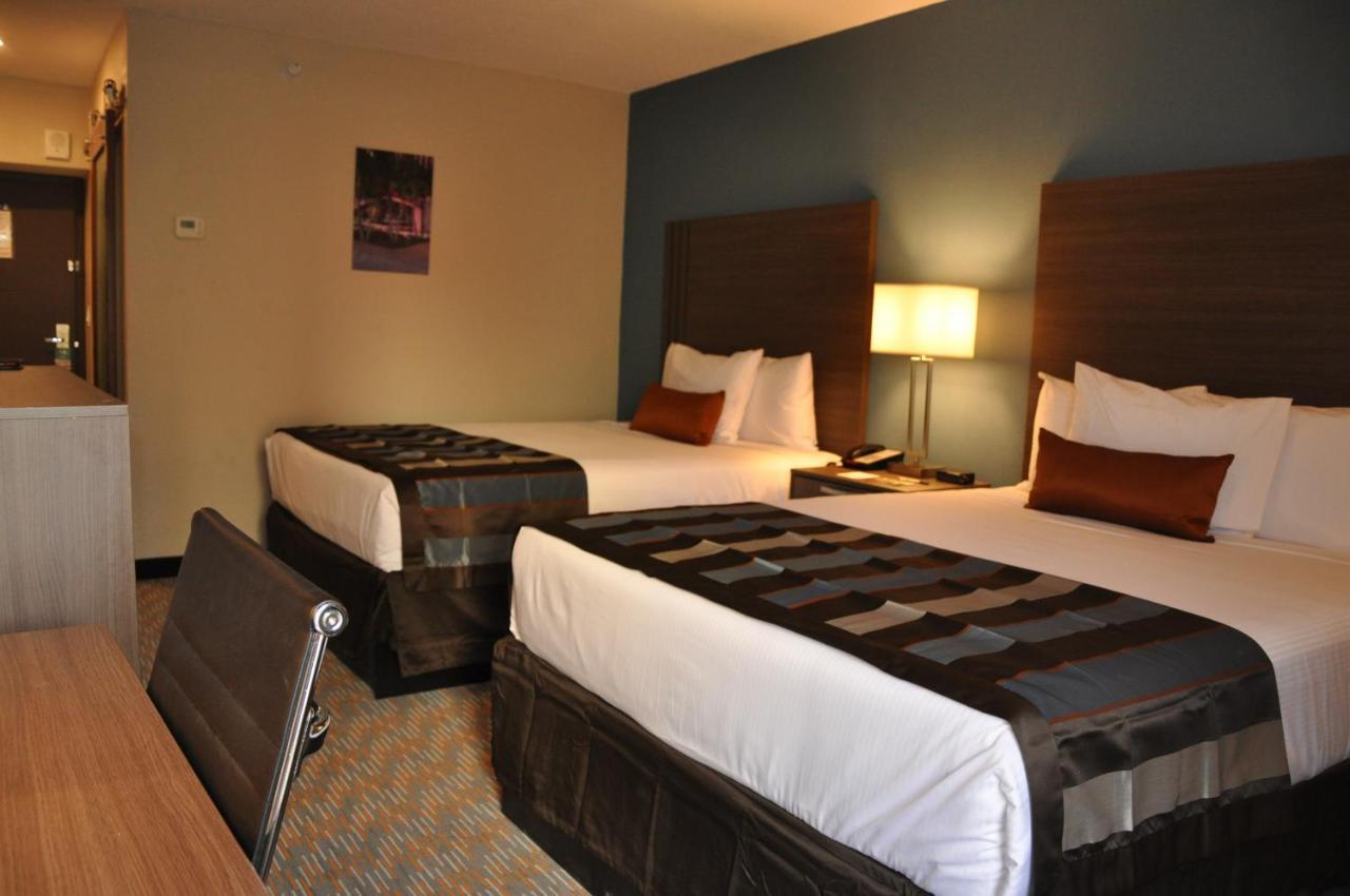 Hotel Nobile Parkway At Celebration Orlando Very Close To Theme Parks 3*