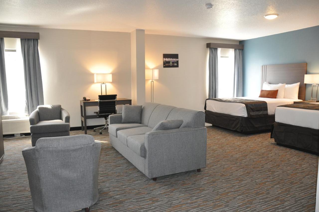 Nobile Parkway At Celebration Orlando Very Close To Theme Parks